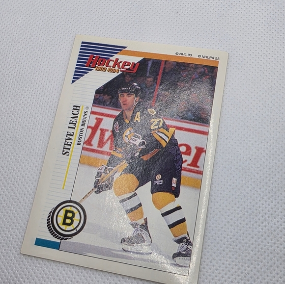 1993-94 Panini Hockey Steve Leach Boston Bruins #5 Sticker - Picture 2 of 3